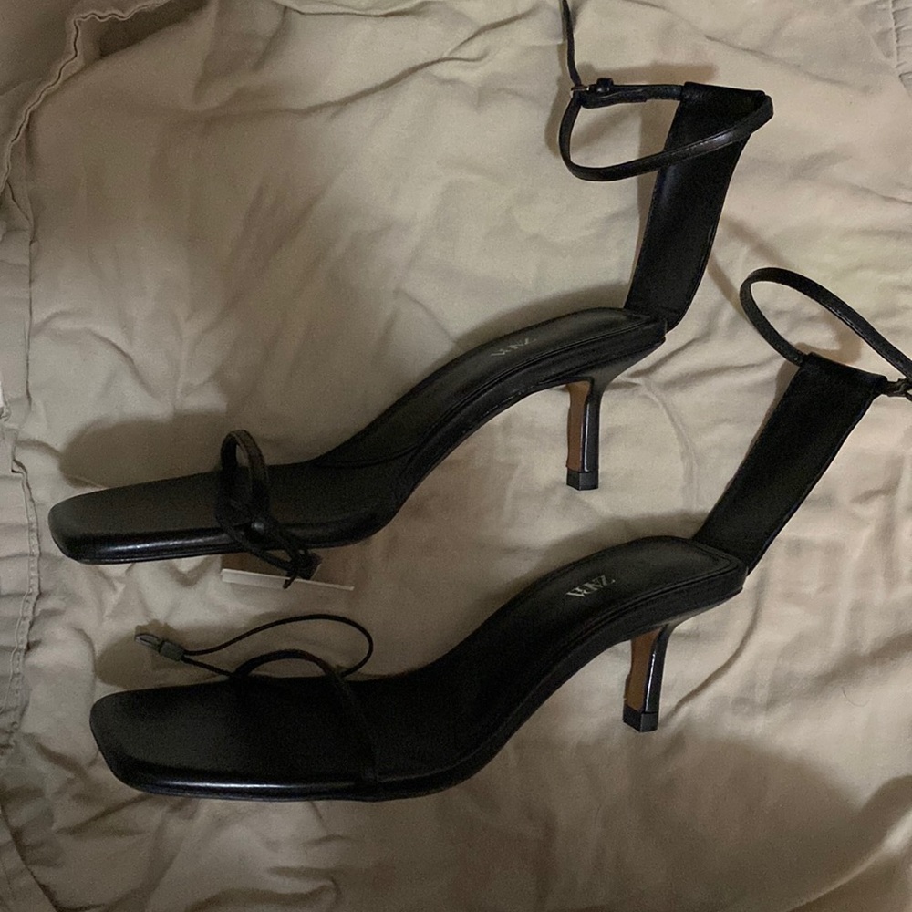 Zara Shoes Zara Black Minimalist Heeled Leather Sandals